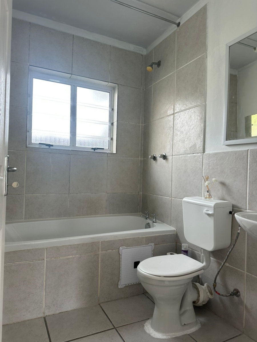To Let 2 Bedroom Property for Rent in Parklands Western Cape